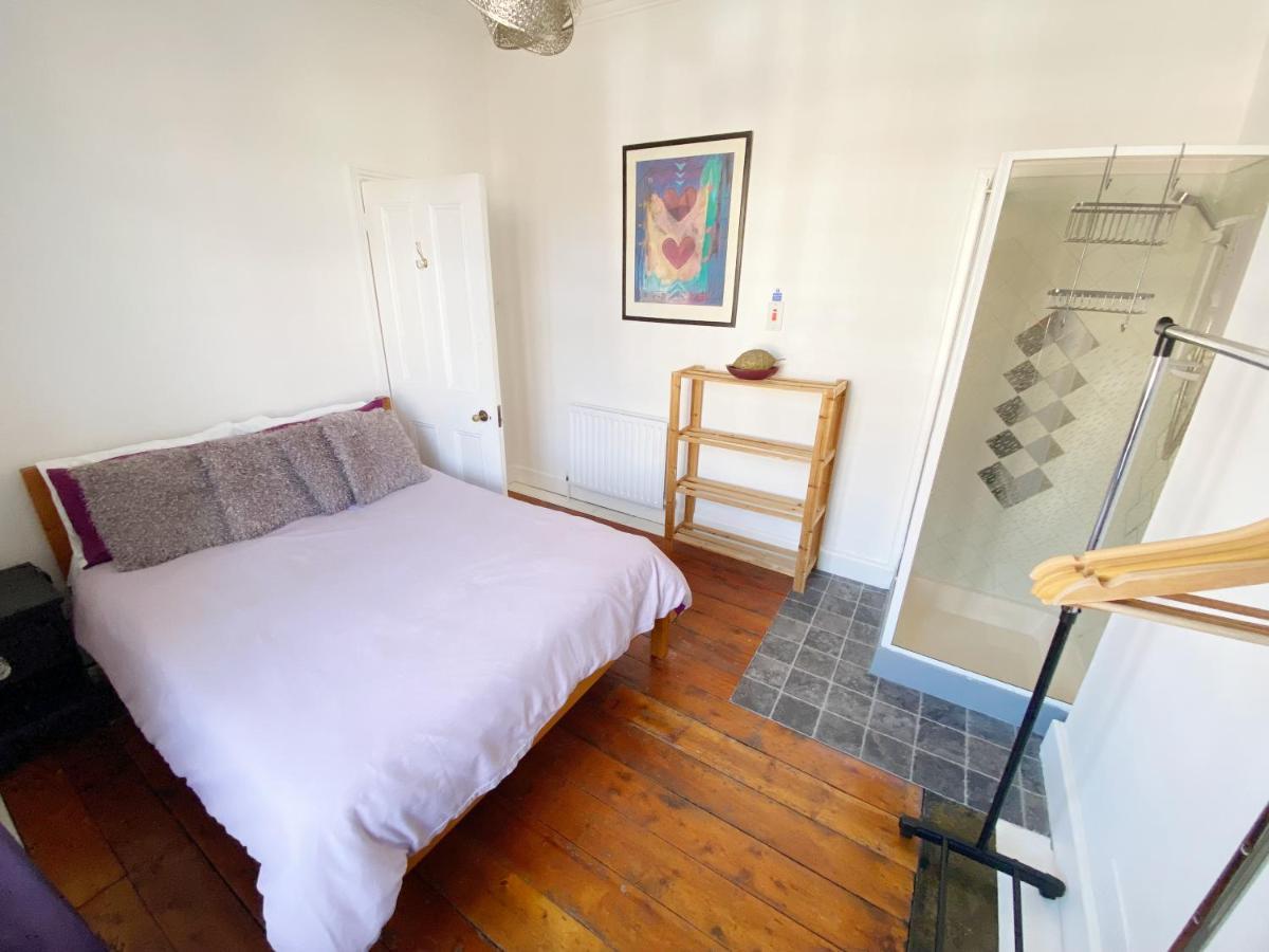 The Table House Close To Town & Beach Free Parking Bournemouth Bagian luar foto