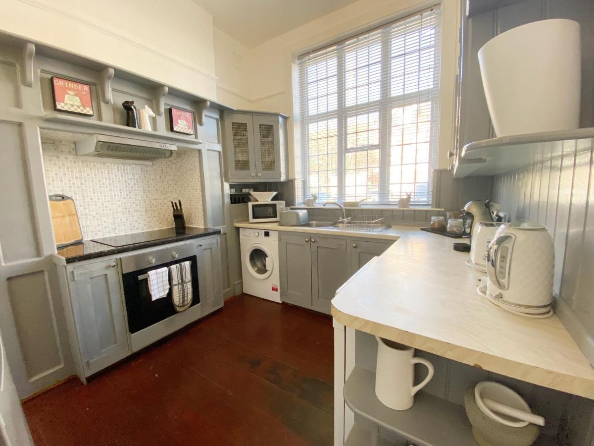 The Table House Close To Town & Beach Free Parking Bournemouth Bagian luar foto