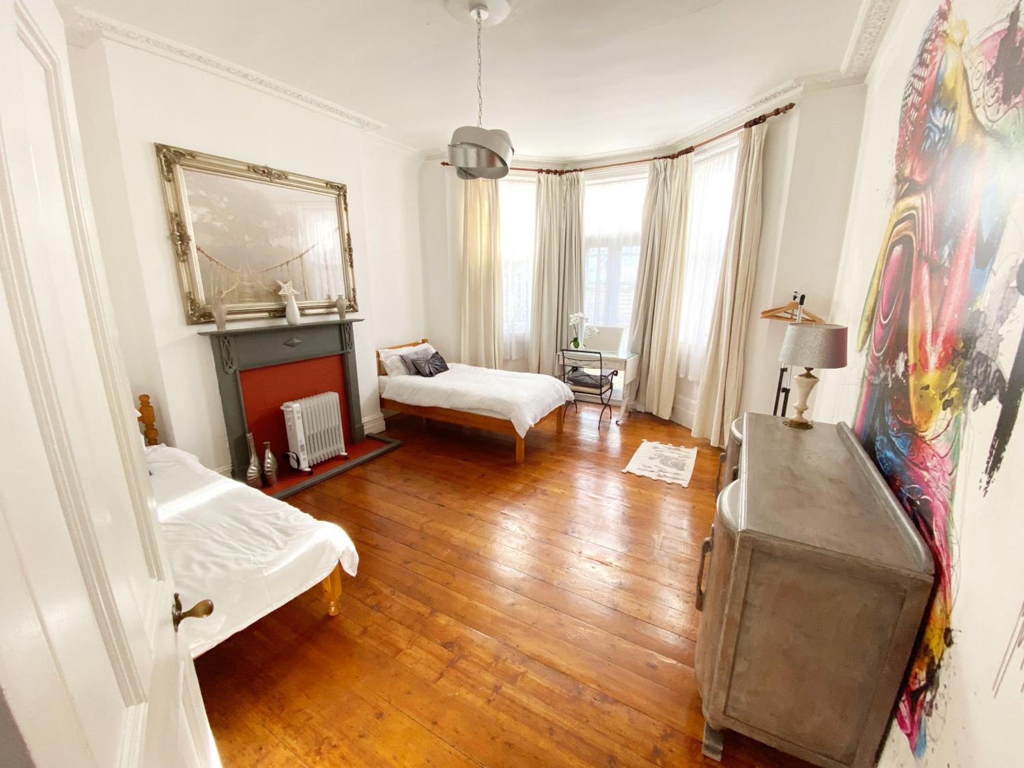 The Table House Close To Town & Beach Free Parking Bournemouth Bagian luar foto